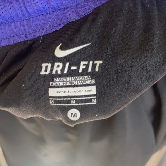 Black and purple Nike running shorts, size M !! - Picture 2 of 3